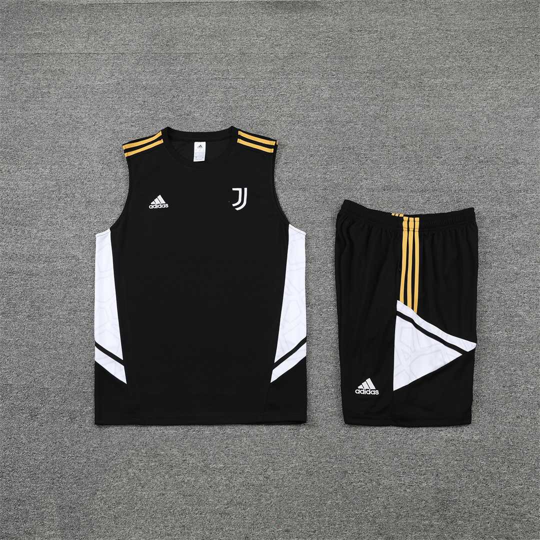 Juventus Training Vest (Black)