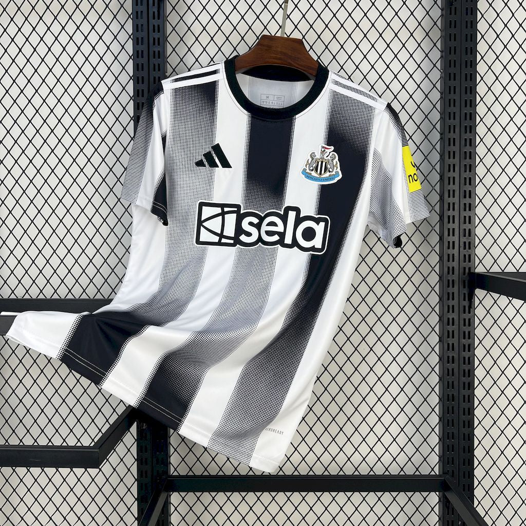 Newcastle United 2025/26 Home Shirt