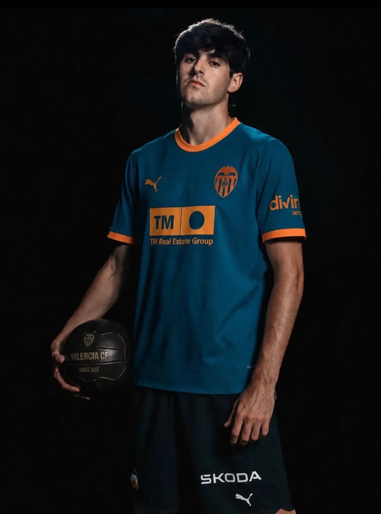 Valencia 2026/27 Away Shirt