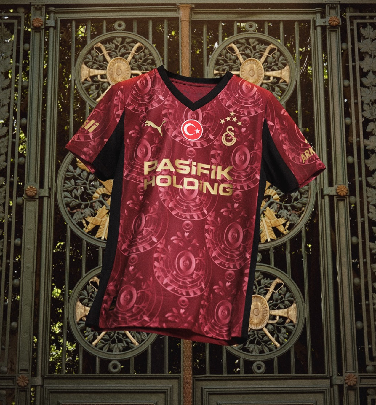 Galatasaray 2025/26 Third Shirt