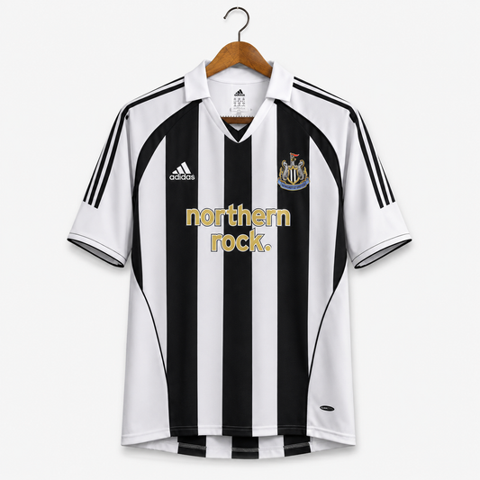 Newcastle United 2004/06 Home Shirt