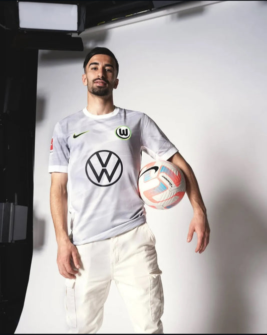 Wolfsburg 2025/26 Away Shirt