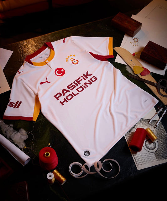 Galatasaray 2026/27 Away Shirt