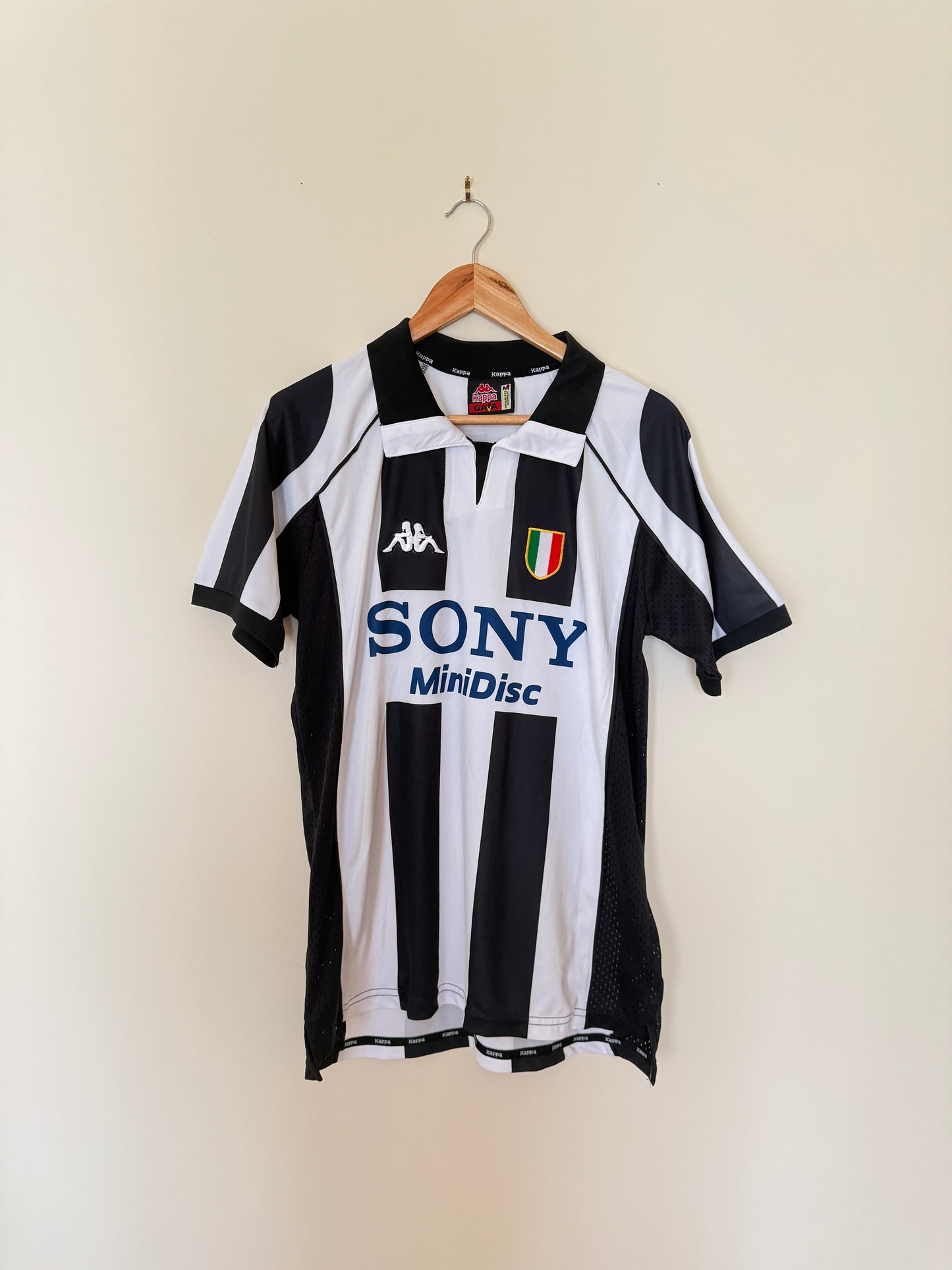 Juventus 1997/98 Home Shirt