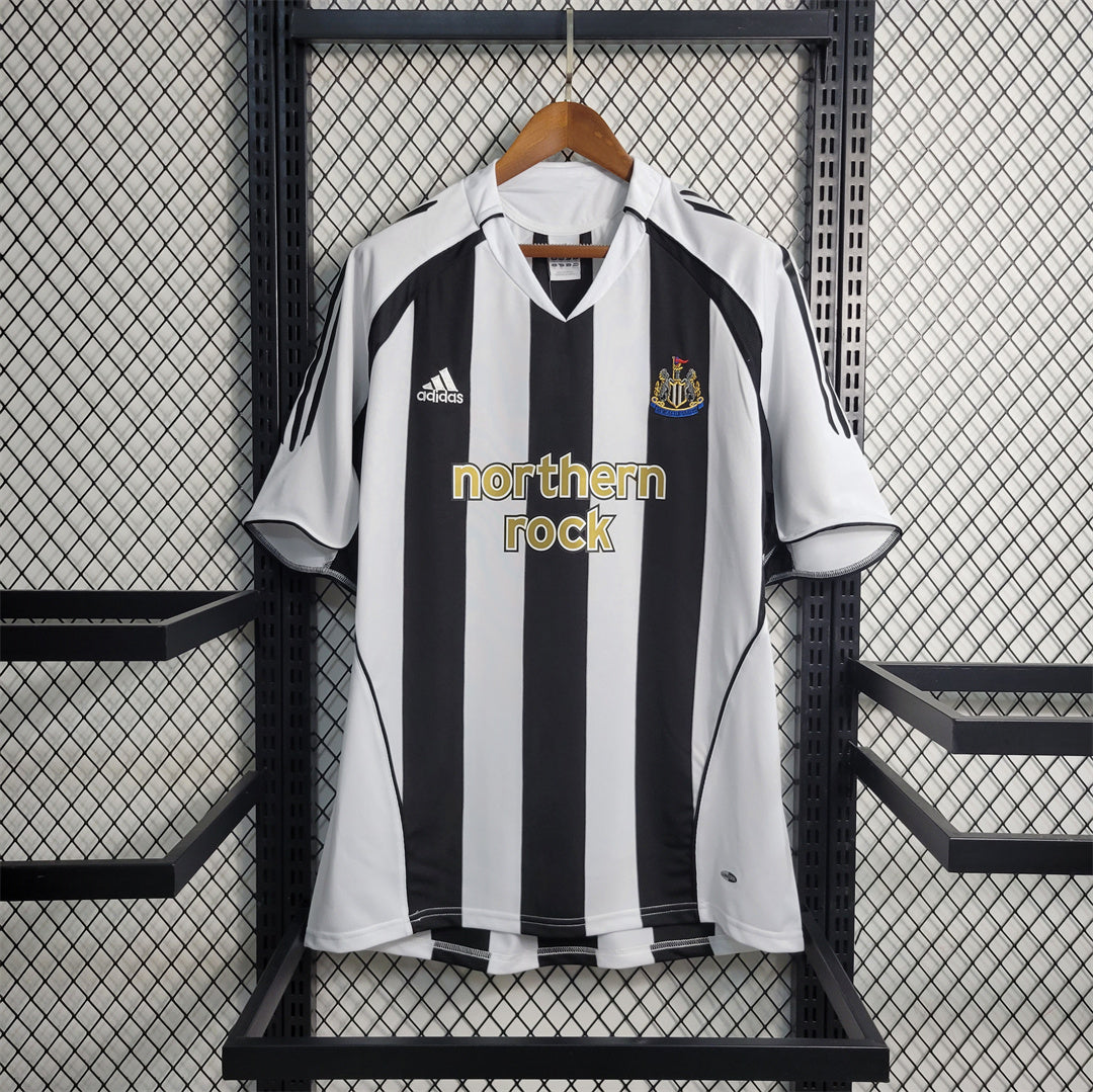 Newcastle United 2004/06 Home Shirt