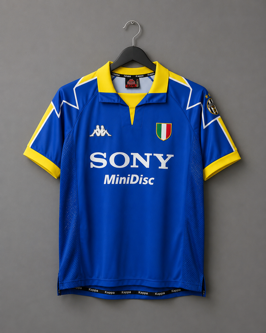 Juventus 1997/98 Away Shirt