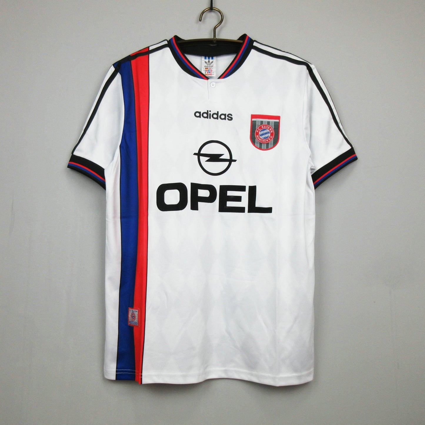 Bayern 1995/96 Away Shirt
